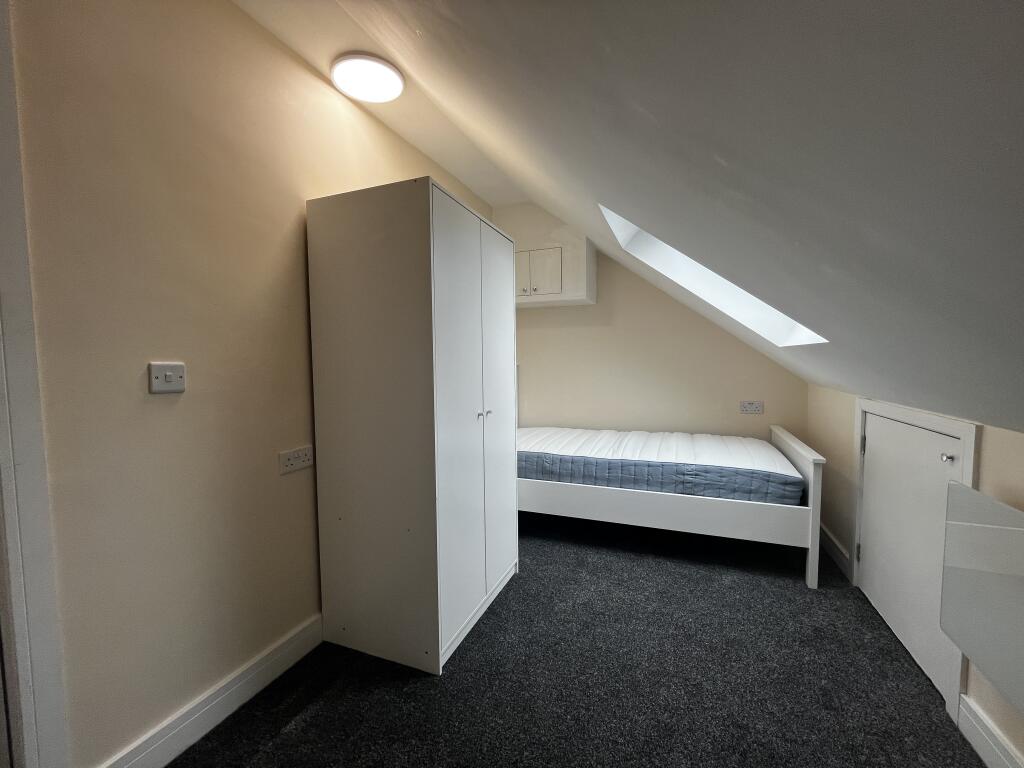 Apartment in Bristol - More