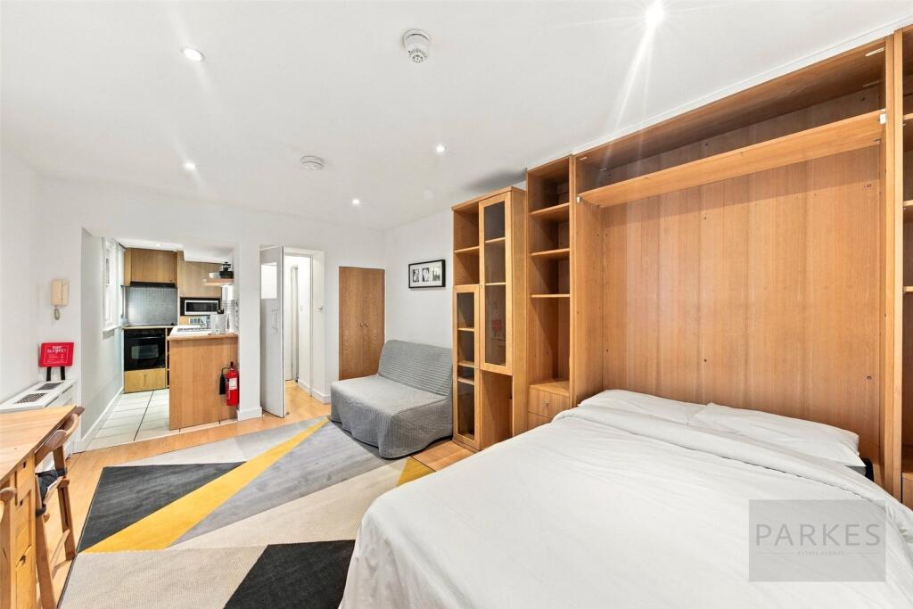 Apartment in London - View 5