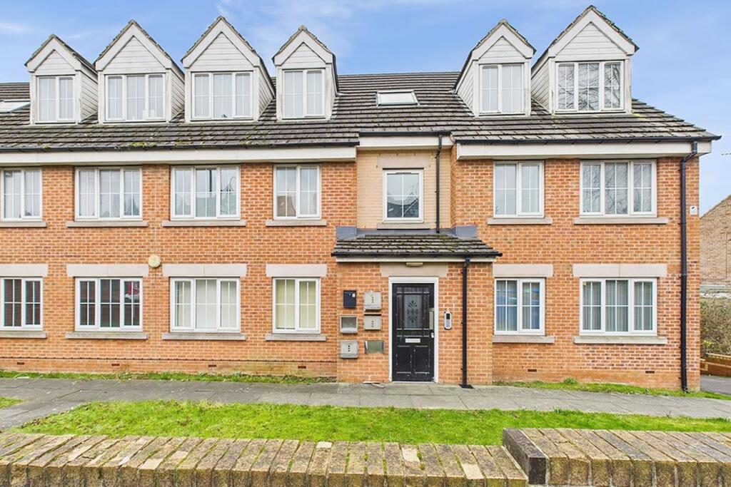 Main image of property:  96, Woodhouse Road, Apartment 6, Sheffield, South Yorkshire, S122AZ