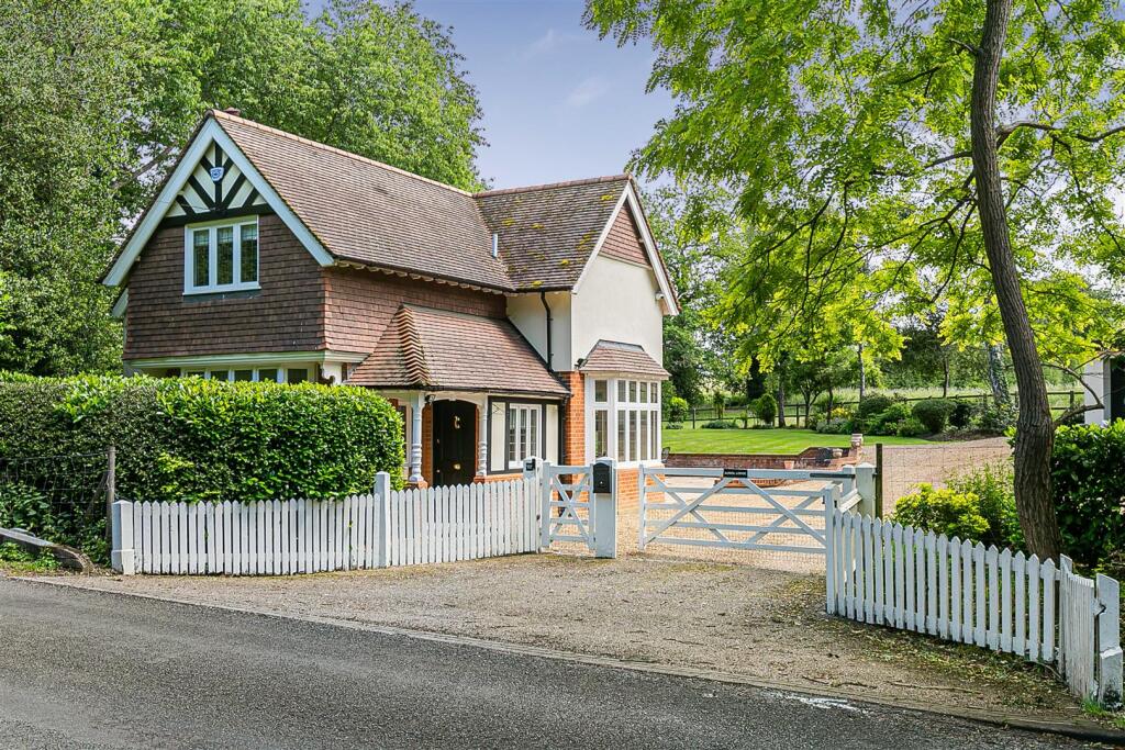 House in Watford - View 2