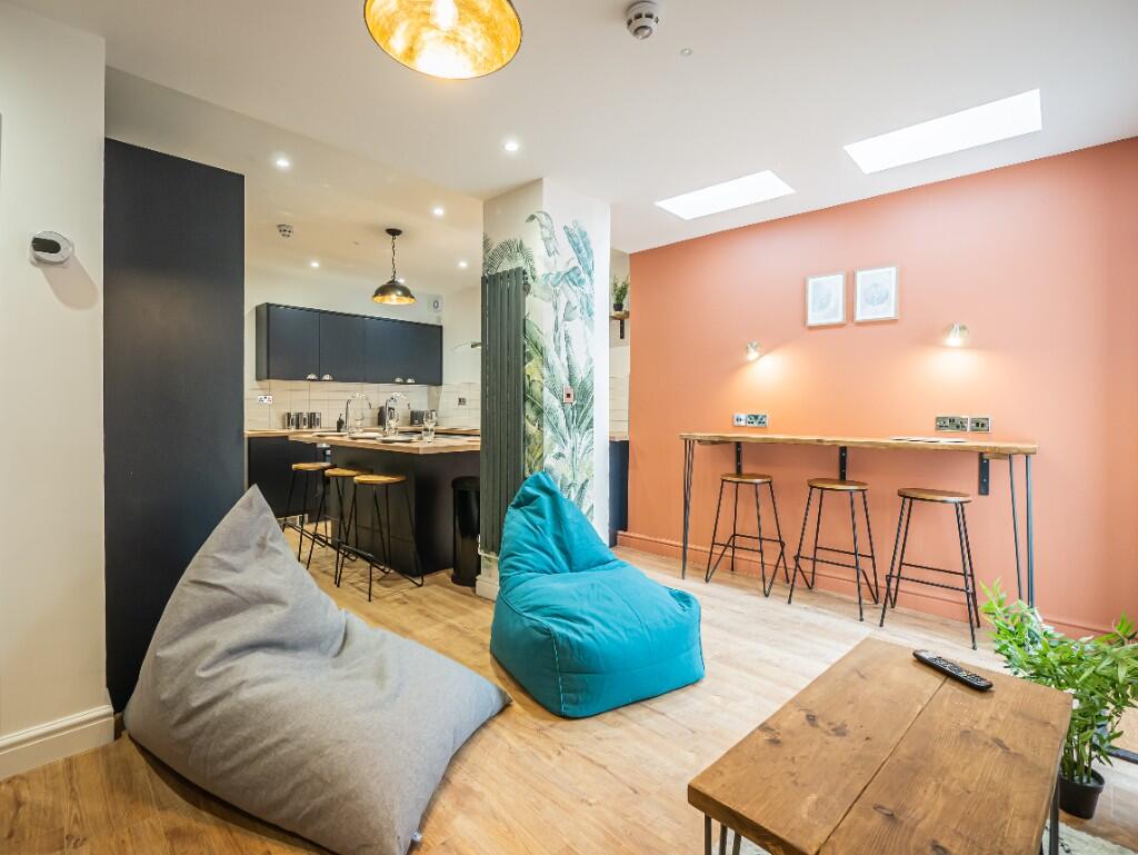 Main image of property: High Street, Birmingham, B66