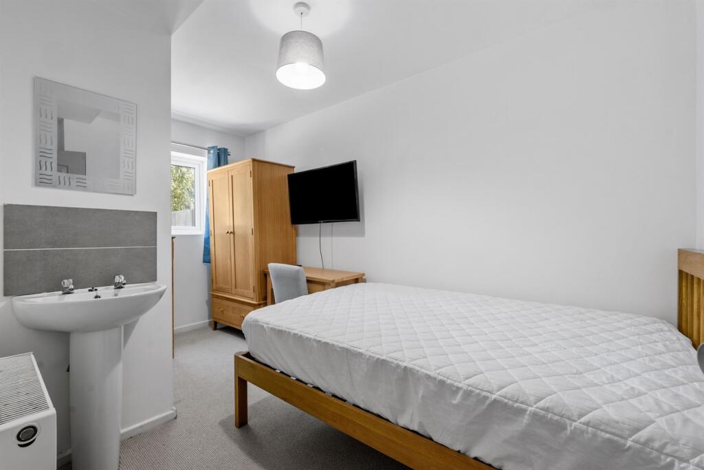 Sedgley Road, BH9 photo 5
