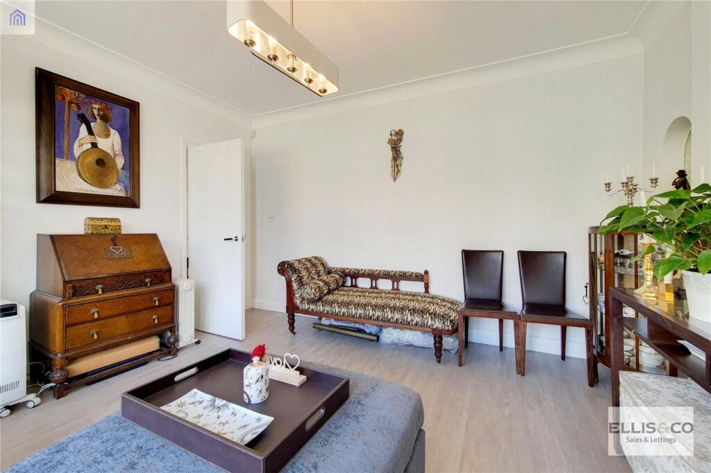 House in London - View 3