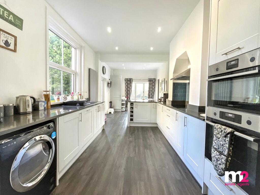 House in Newport - View 4