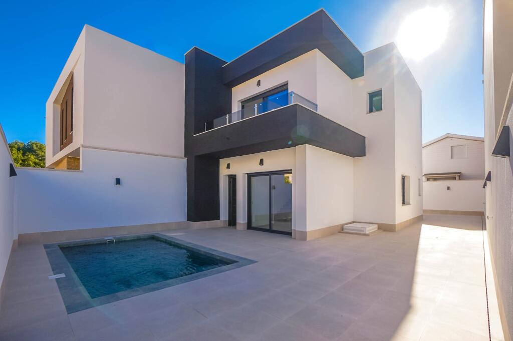 Main image of property: Valencia, Alicante, Formentera Del Segura