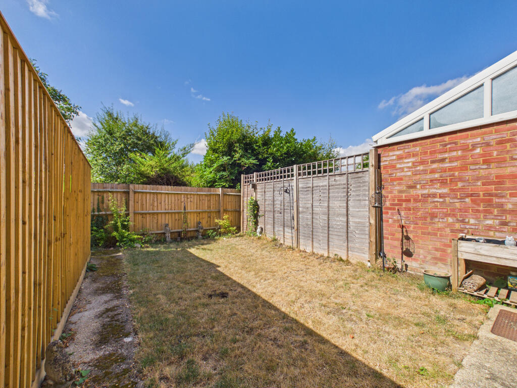 House in Hemel Hempstead - More