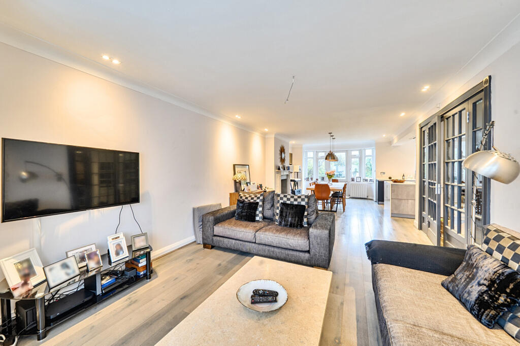 House in London, Brent Cross - View 4