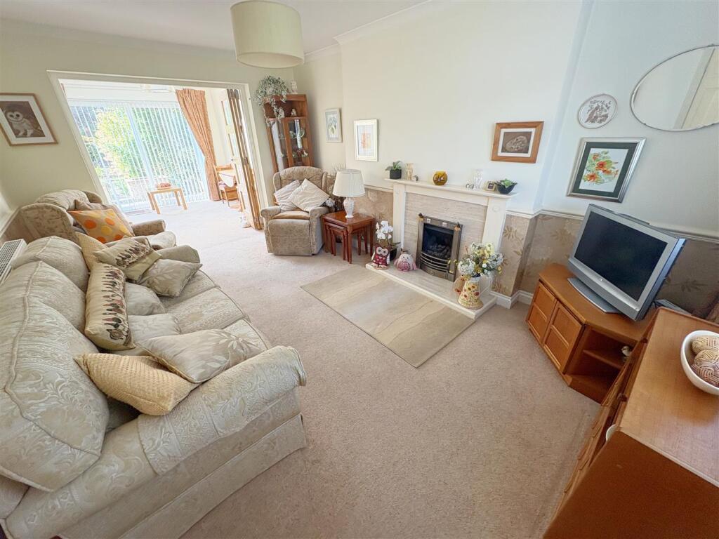 House in Bristol, Knowle Park, Knowle - More