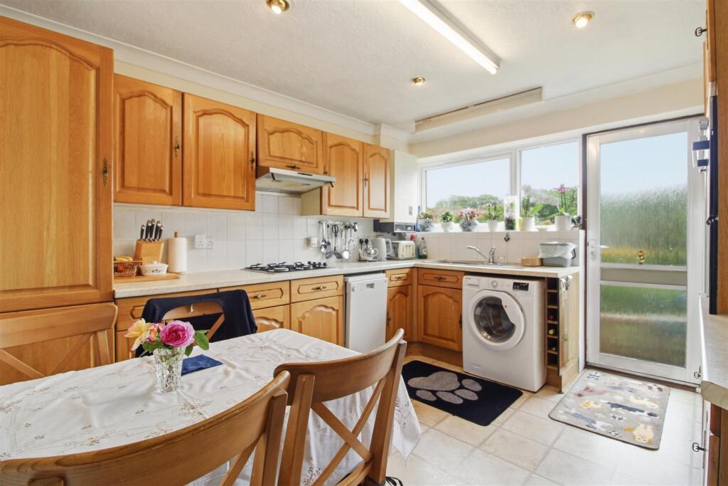 Valley Drive, Seaford - View 4