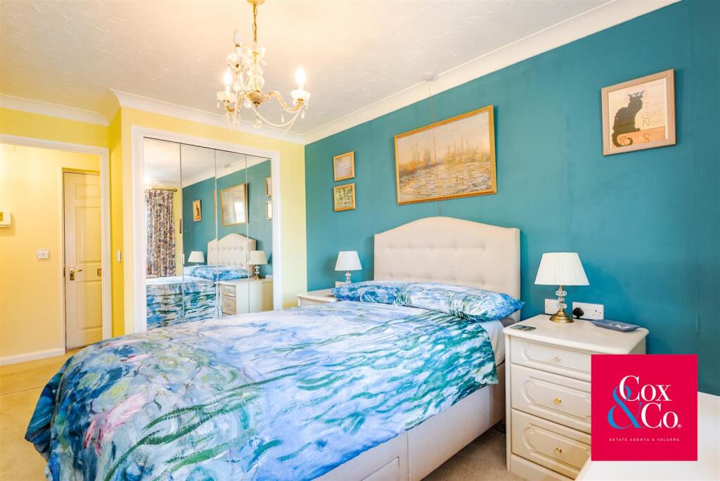 Apartment in Hove, West Blatchington - View 5