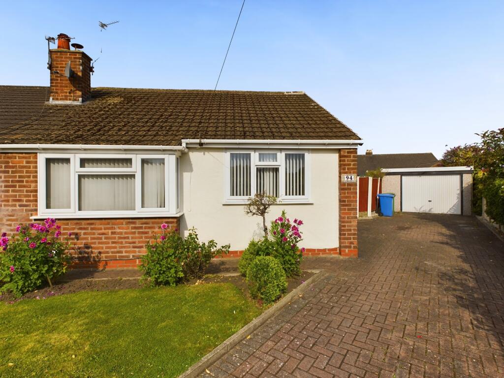 Main image of property: Wilmslow Crescent, Thelwall, WA4