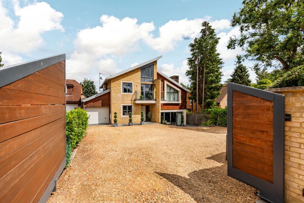 Main image of property: Mentone Avenue, Aspley Guise, MK17