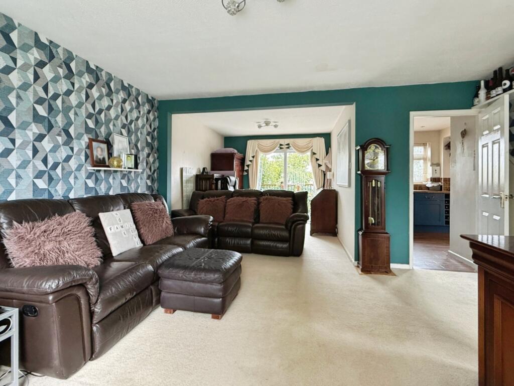 The Bassetts, Stroud photo 2