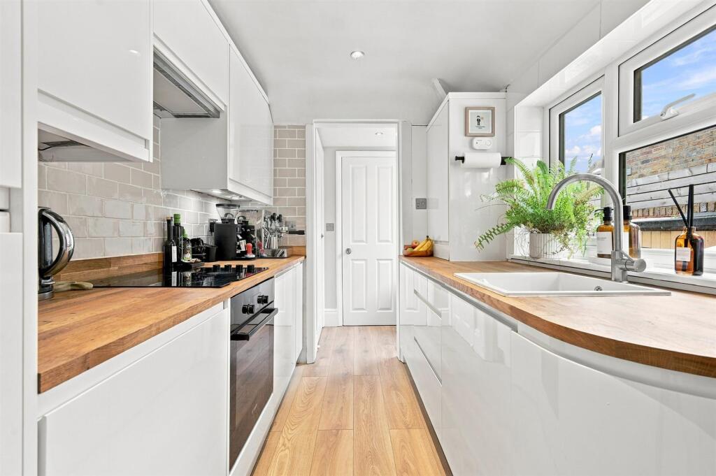 House in Ilford - View 5
