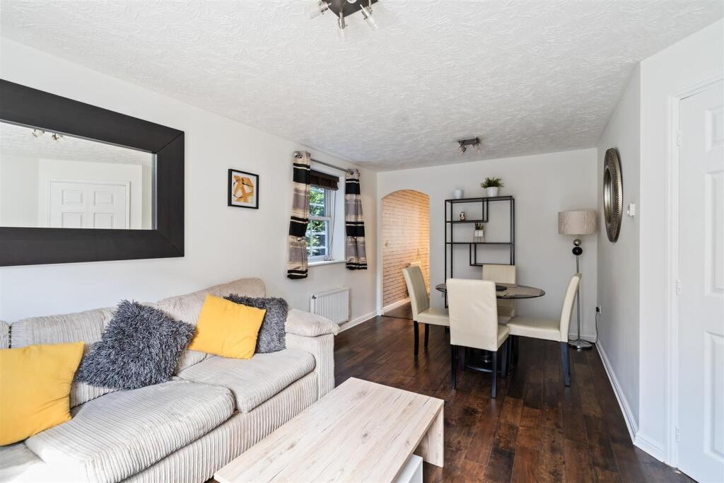 Apartment in Solihull - View 4