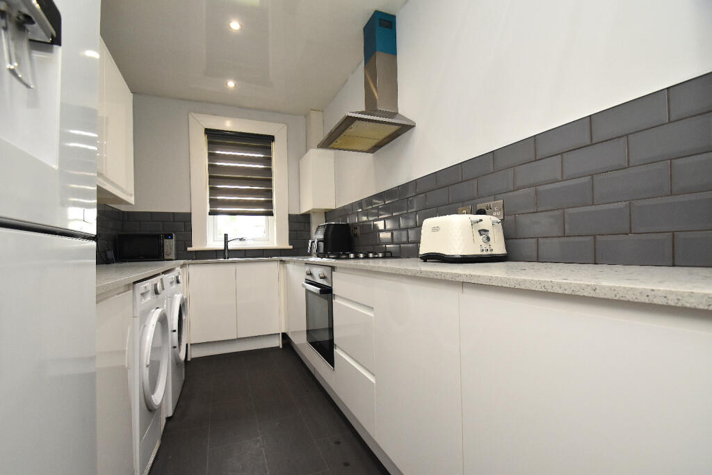 Apartment in Glasgow - More