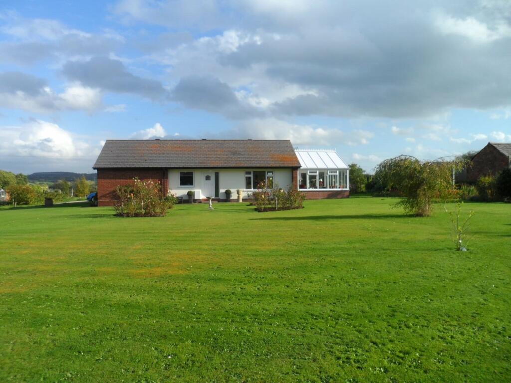 3-bed detached on Dunham on the Hill, Frodsham, Cheshire, WA6, £630,000