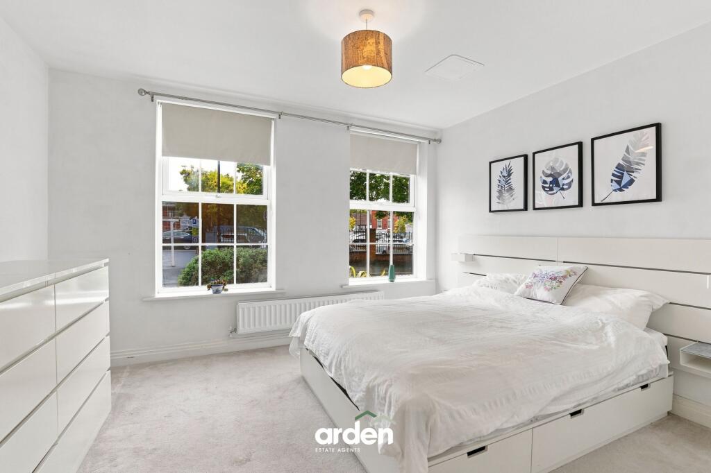 Apartment in Worcester, Worcestershire - View 5