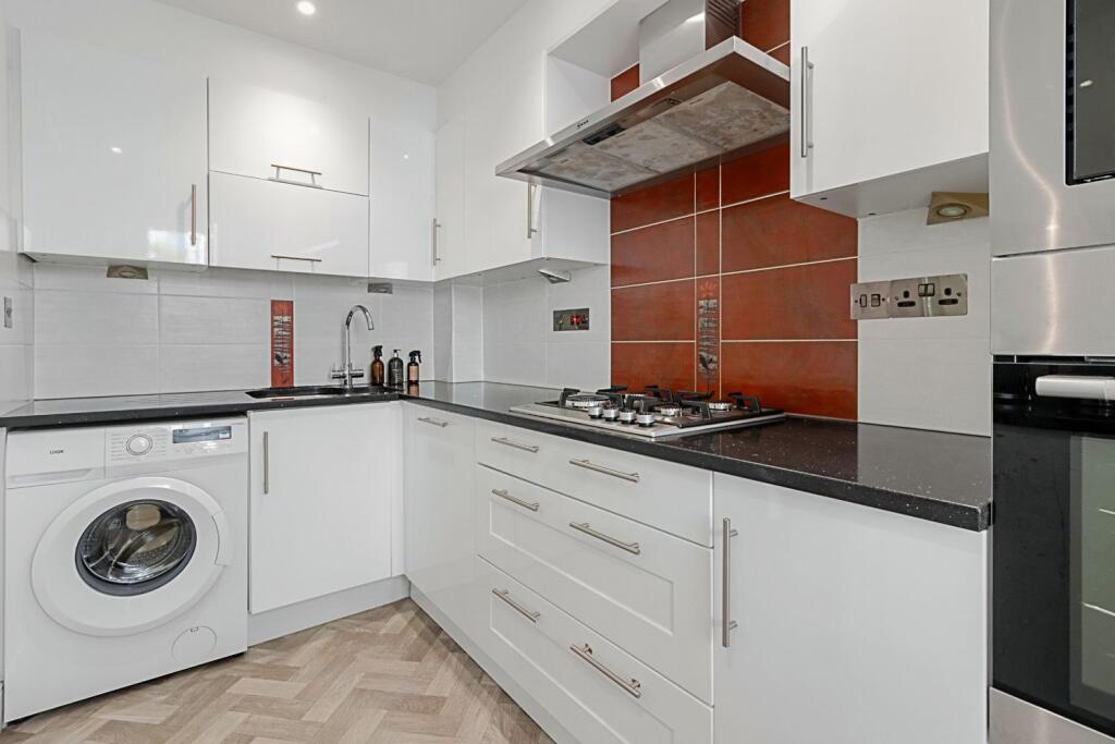 House in Torquay, Torbay - View 4