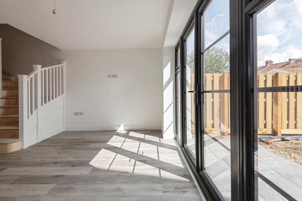 House in Bridgwater, Eastover, Somerset - View 5