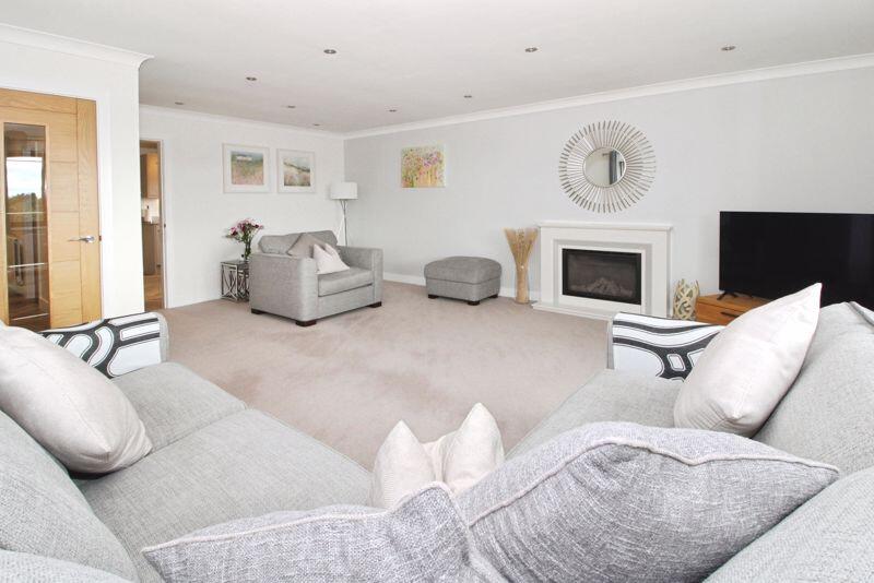 Stonnall Road, Aldridge, WS9 8JY - View 3