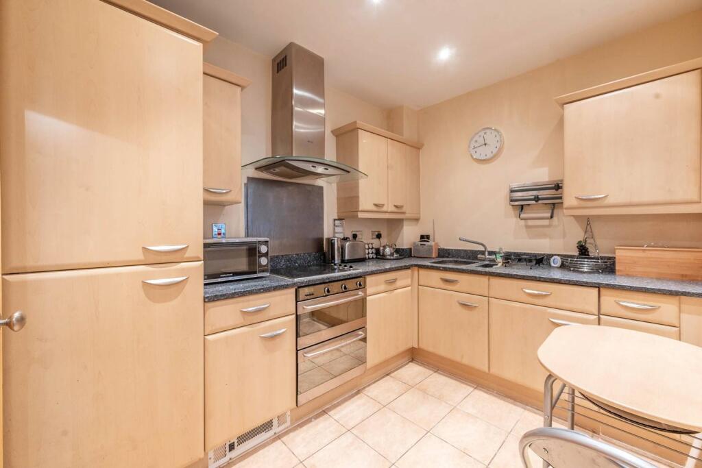 Main image of property: Stonegrove, Edgware, HA8