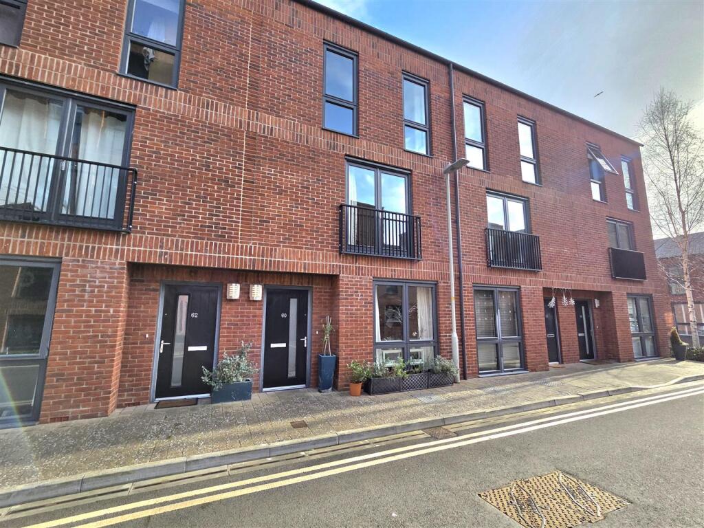 Main image of property: Friars Orchard, Gloucester