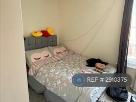 4 bedroom semi-detached house for rent