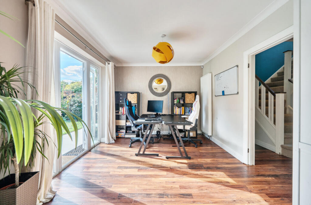 House in Guildford - View 4