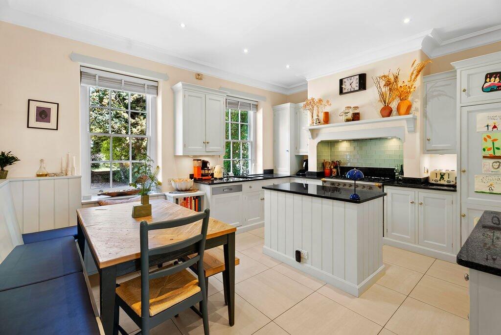 Church Road, Penn, Buckinghamshire, HP10 - View 2