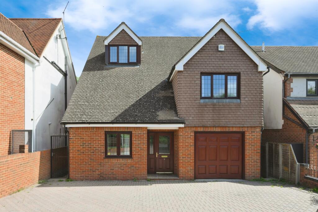 Main image of property: The Mead, Broxbourne