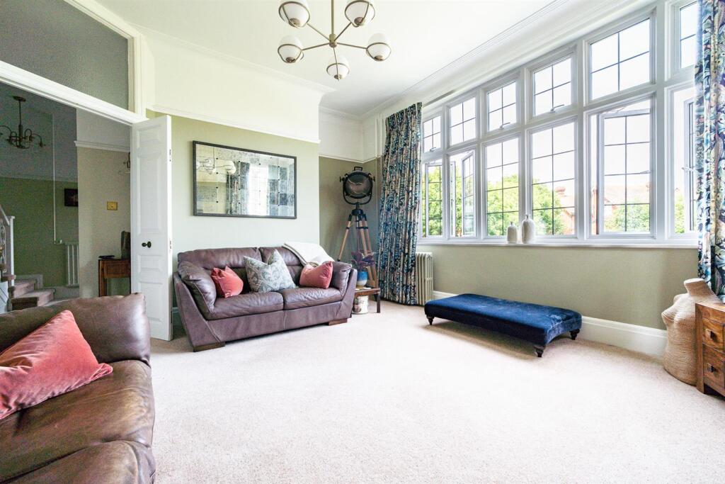 Apartment in Brighton - View 5