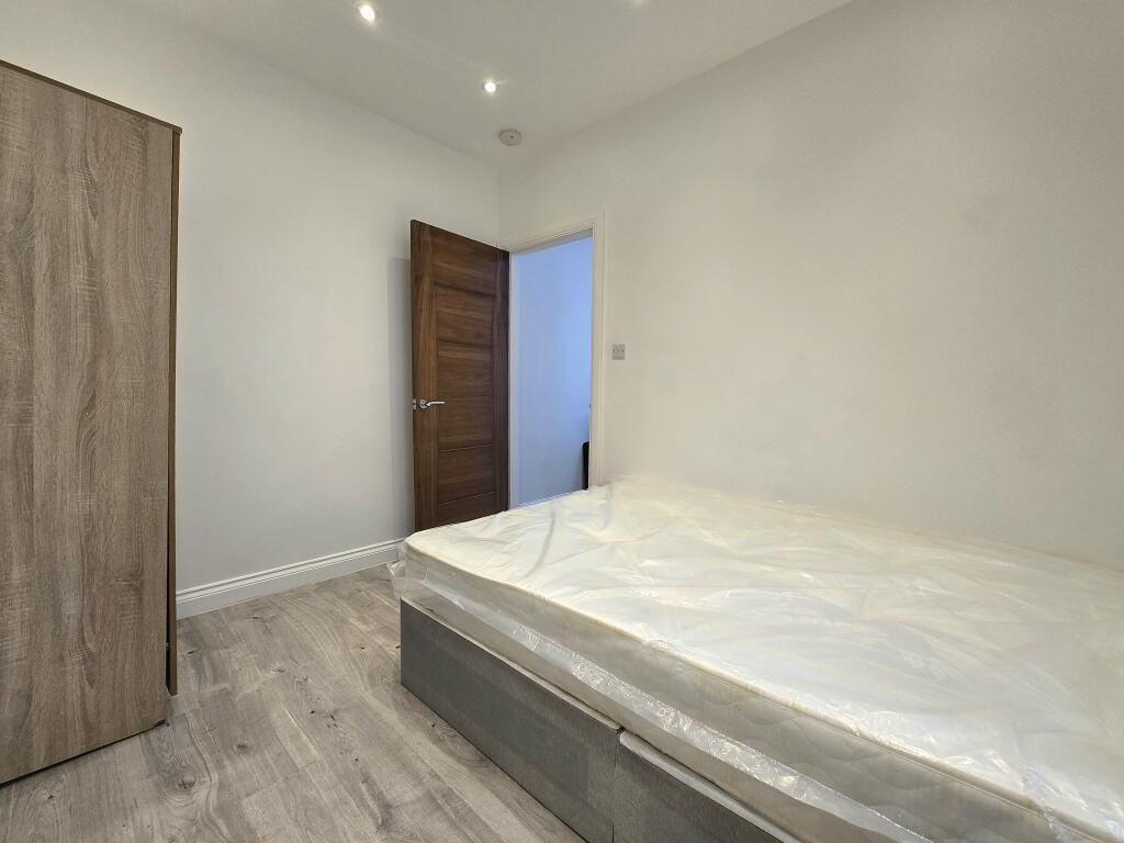 Apartment in London - View 3