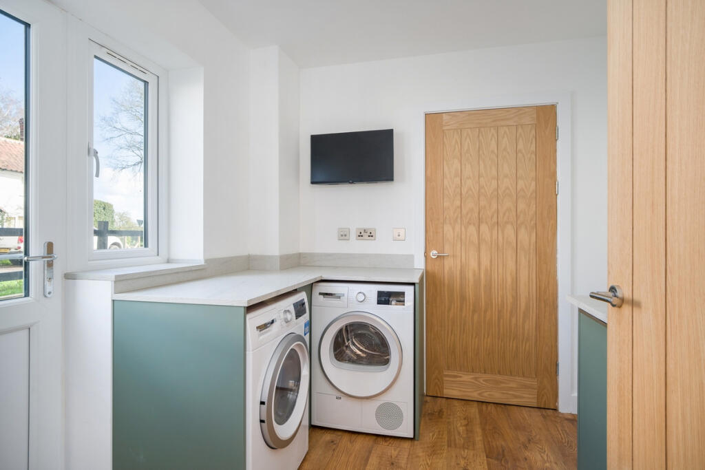 Tottington Road, Thetford, IP24 1 photo 4