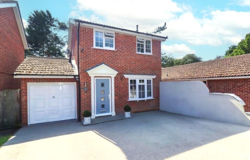 Main image of property: Oak Coppice Close, Bishopstoke, SO50