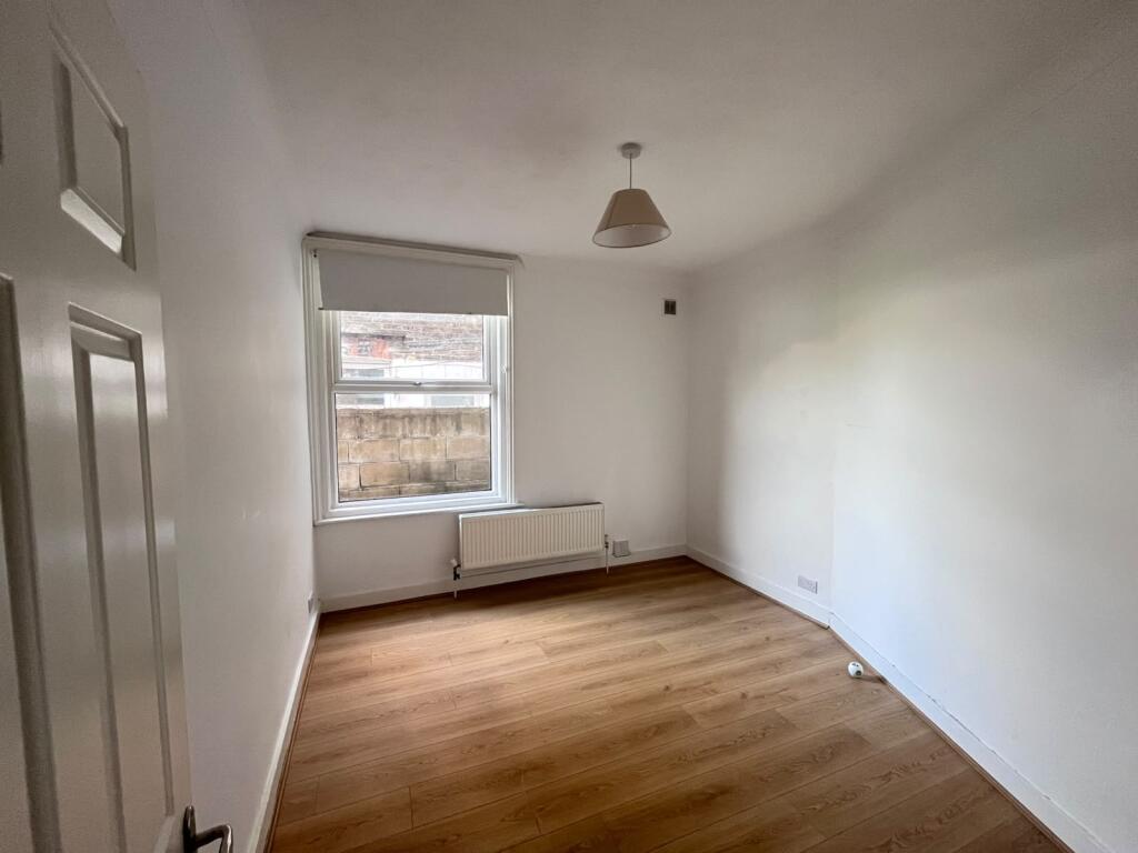 Winchcombe Road, Eastbourne photo 5