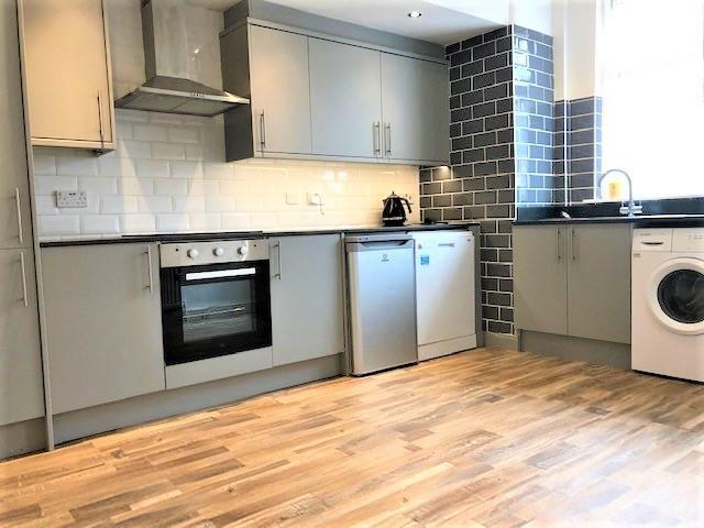 Main image of property: New Hey Road, Cheadle, Stockport, SK8 2AQ