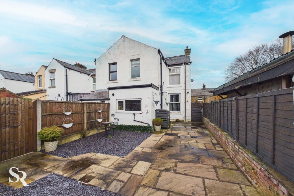 Manchester Road, Chapel-En-Le-Frith, SK23 photo 4