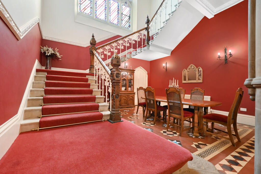 Woodlands Drive, Rawdon, LS19 - View 5