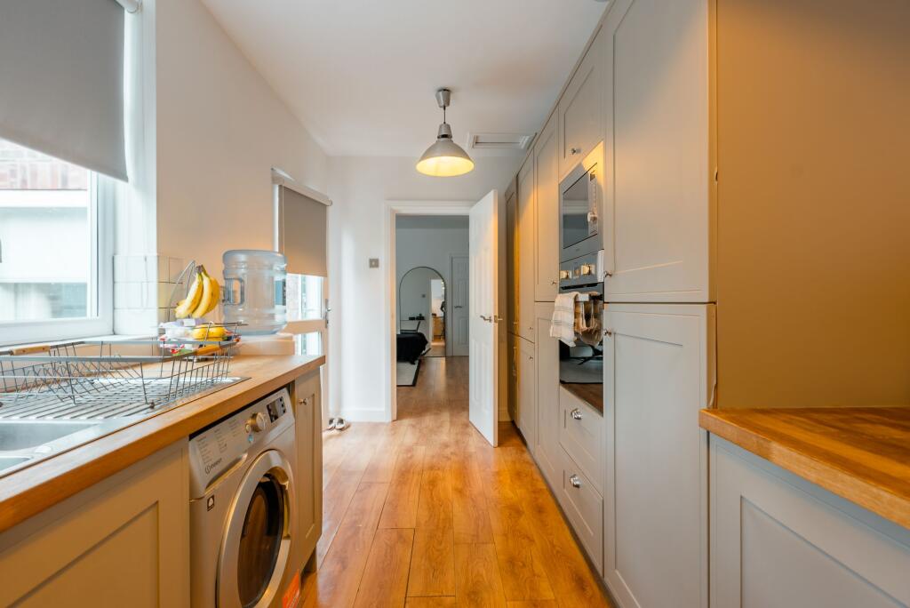 Apartment in Liverpool - More