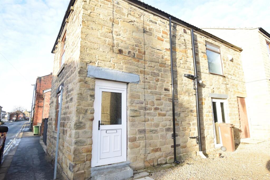 Main image of property: Cluntergate, Horbury, Wakefield, WF4 5AF
