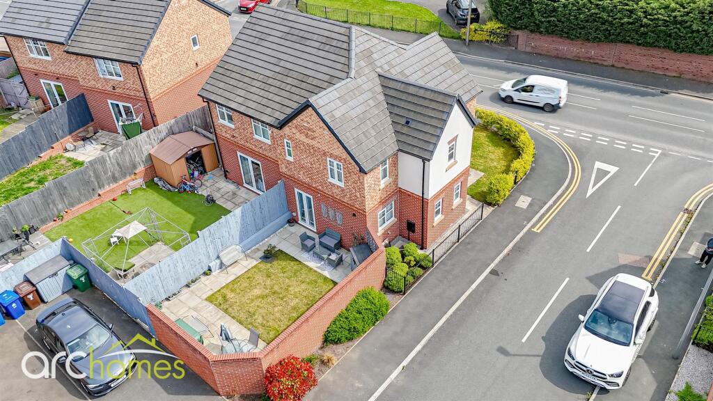 House in Wigan, Hag Fold - View 4