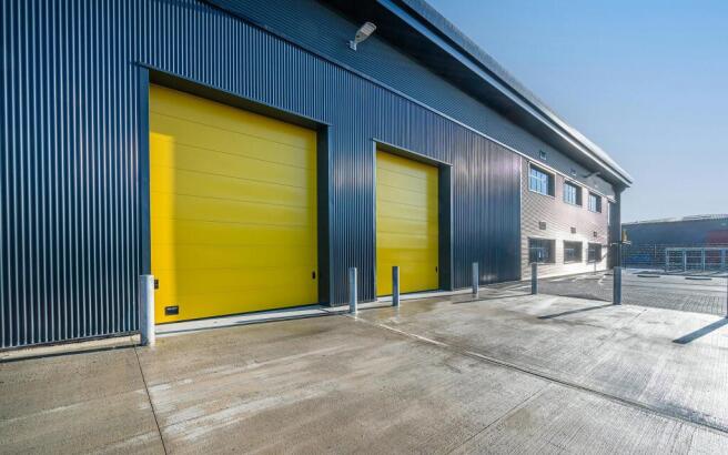 UNIT 1B WATCHMOOR POINT CAMBERLEY_014.jpg