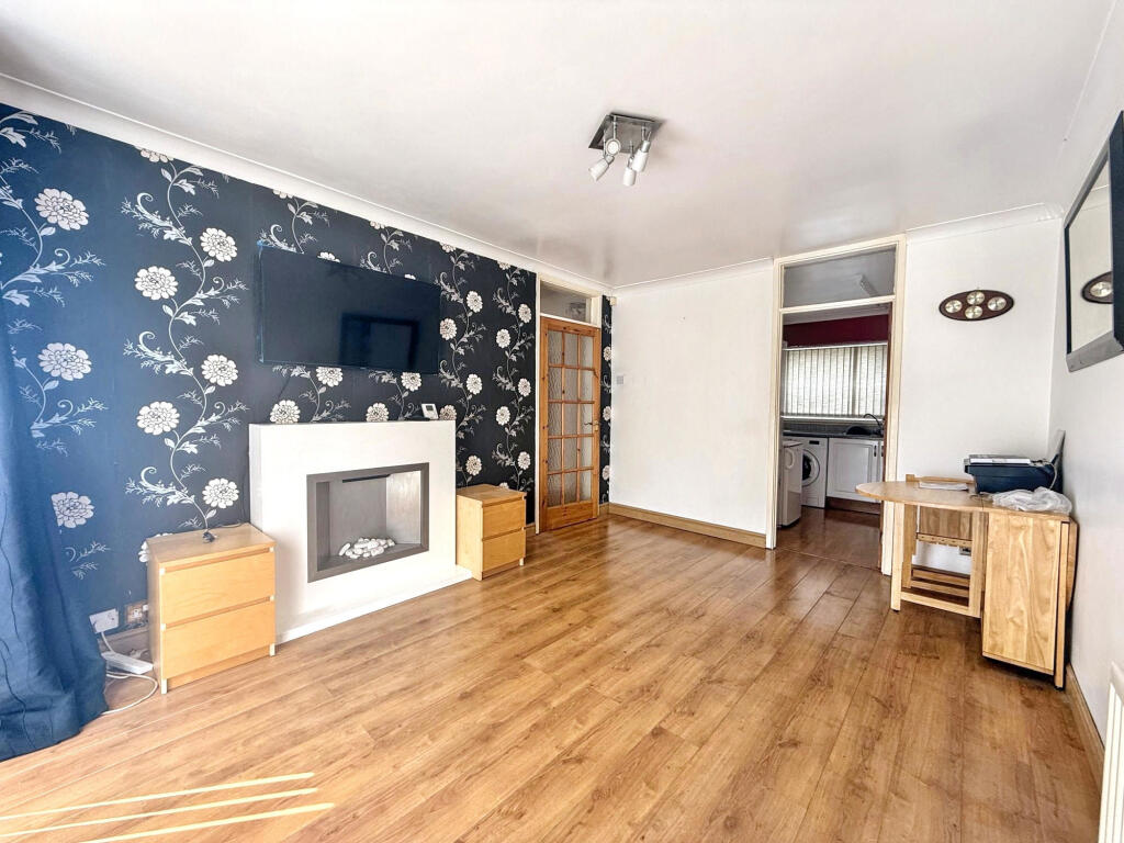 Apartment in Sunderland, Washington - View 4