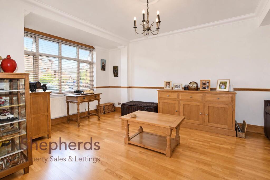 House in Enfield - View 3