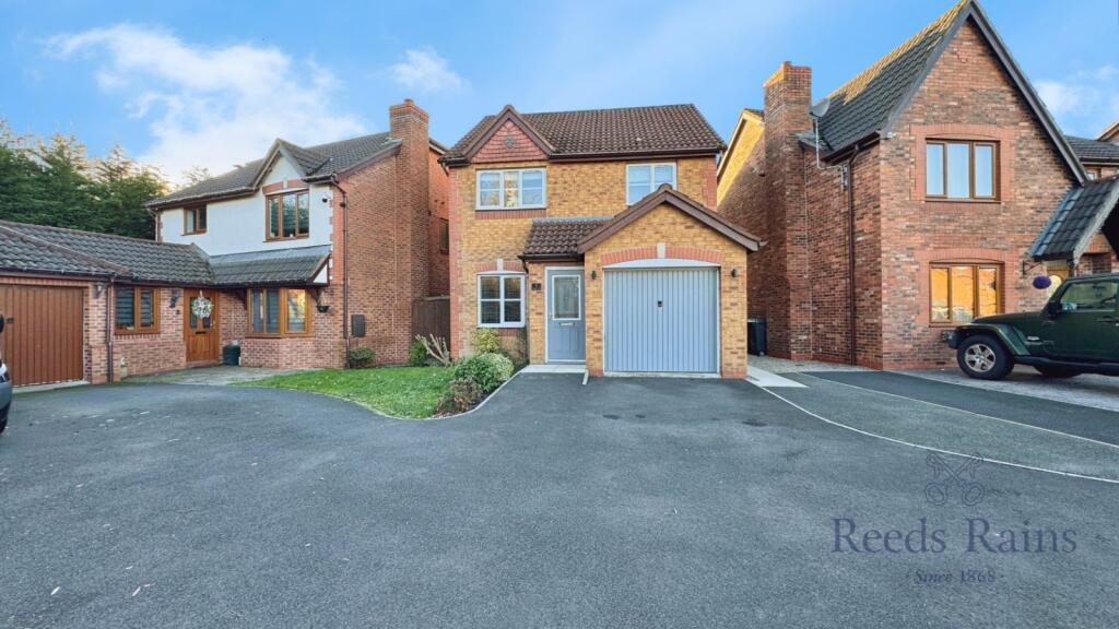 3-bed detached on Further Field, Bamber Bridge, Preston, Lancashire, PR5, £260,000