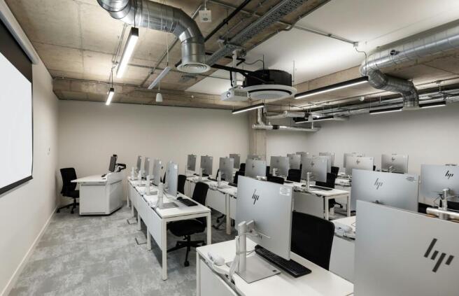 GlasgowCaledonianUniversity-26-MidRes.jpg