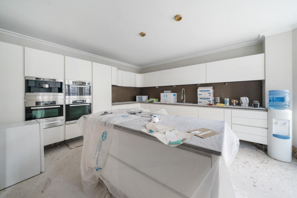 Flat 1, St Stephen’s Close, Avenue Road, London, NW8 6DB photo 3