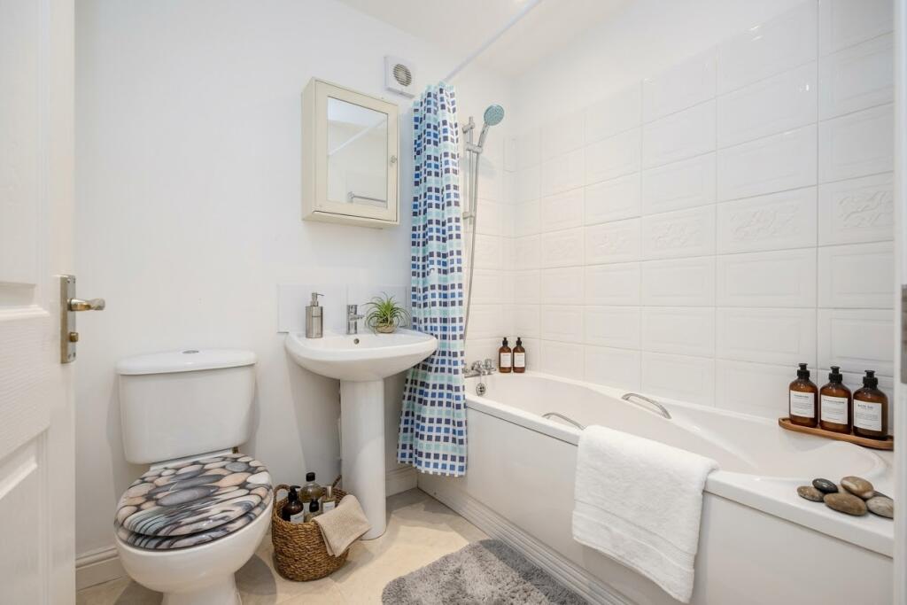 Apartment in Portsmouth - View 5