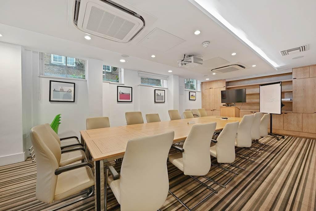 09-1420GCTSP - 77 Great Peter St - Office -Original (6)-small.JPG